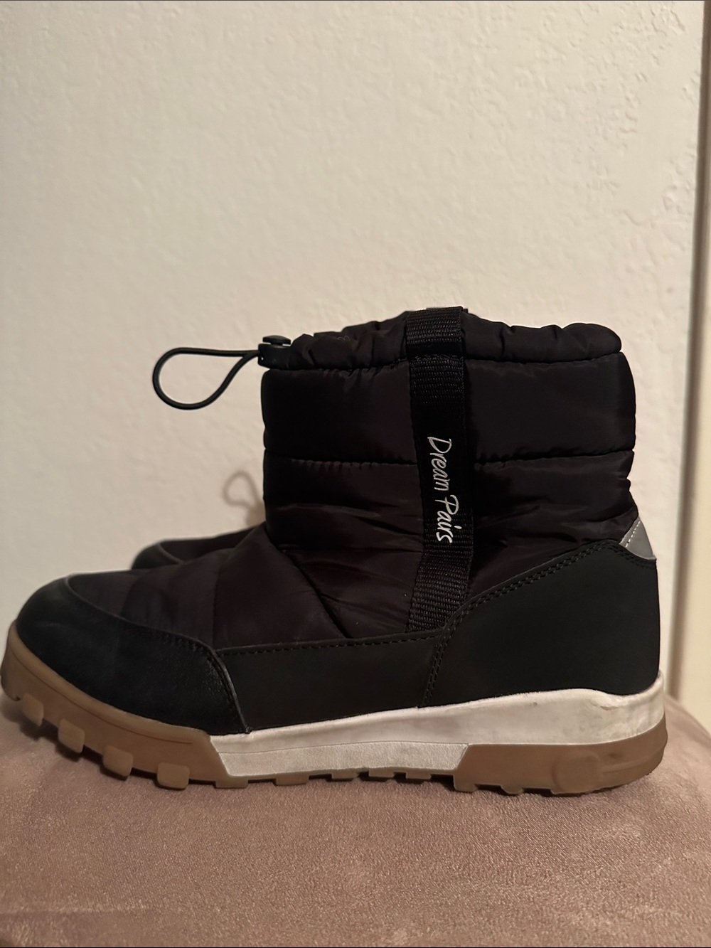 Dream Paris lined snow boots size 6(boys)